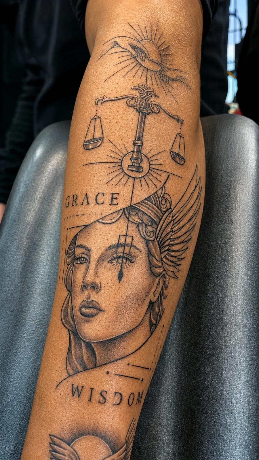 Tatuagem blackwork feita pela Memphis em Taboão da Serra